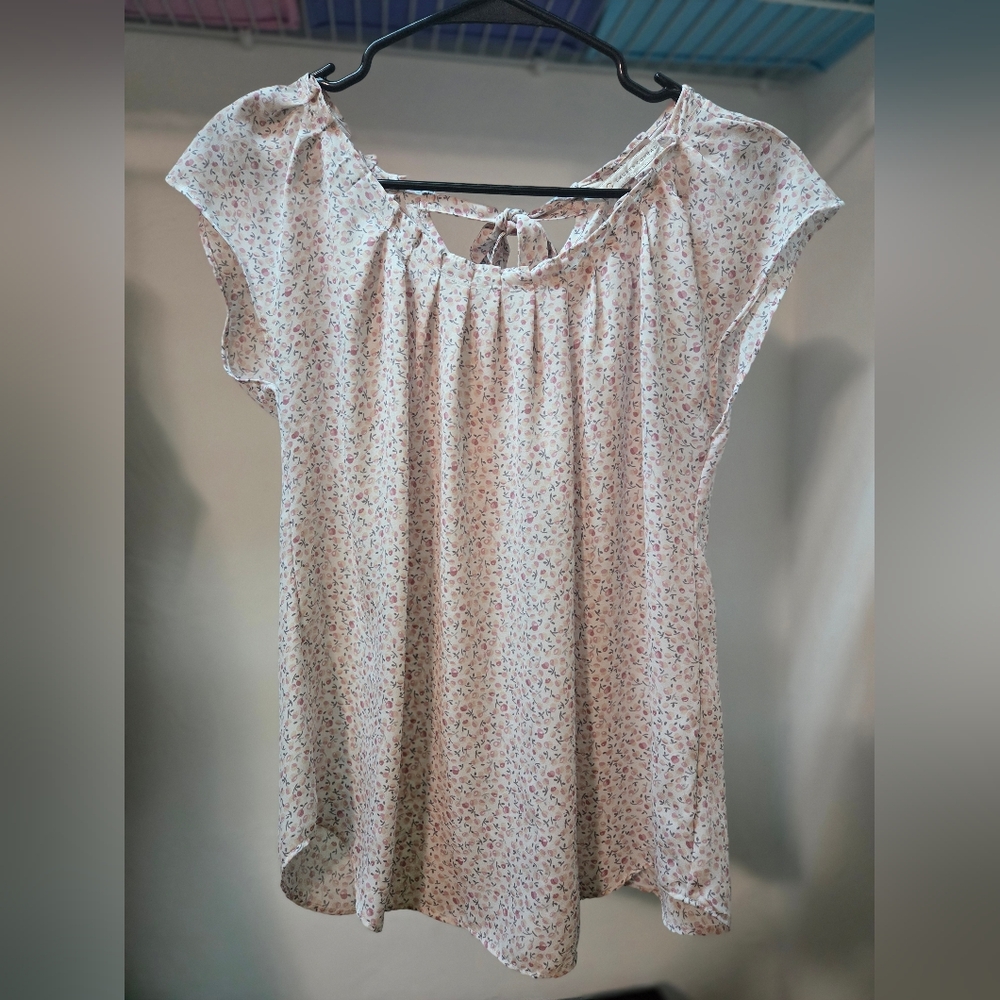 LC Lauren Conrad Gold Relaxed Ruffled Blouse